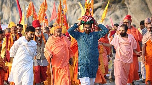 धर्म और दर्शन: जीवन का मार्गदर्शन करने वाले दो स्तंभ 3